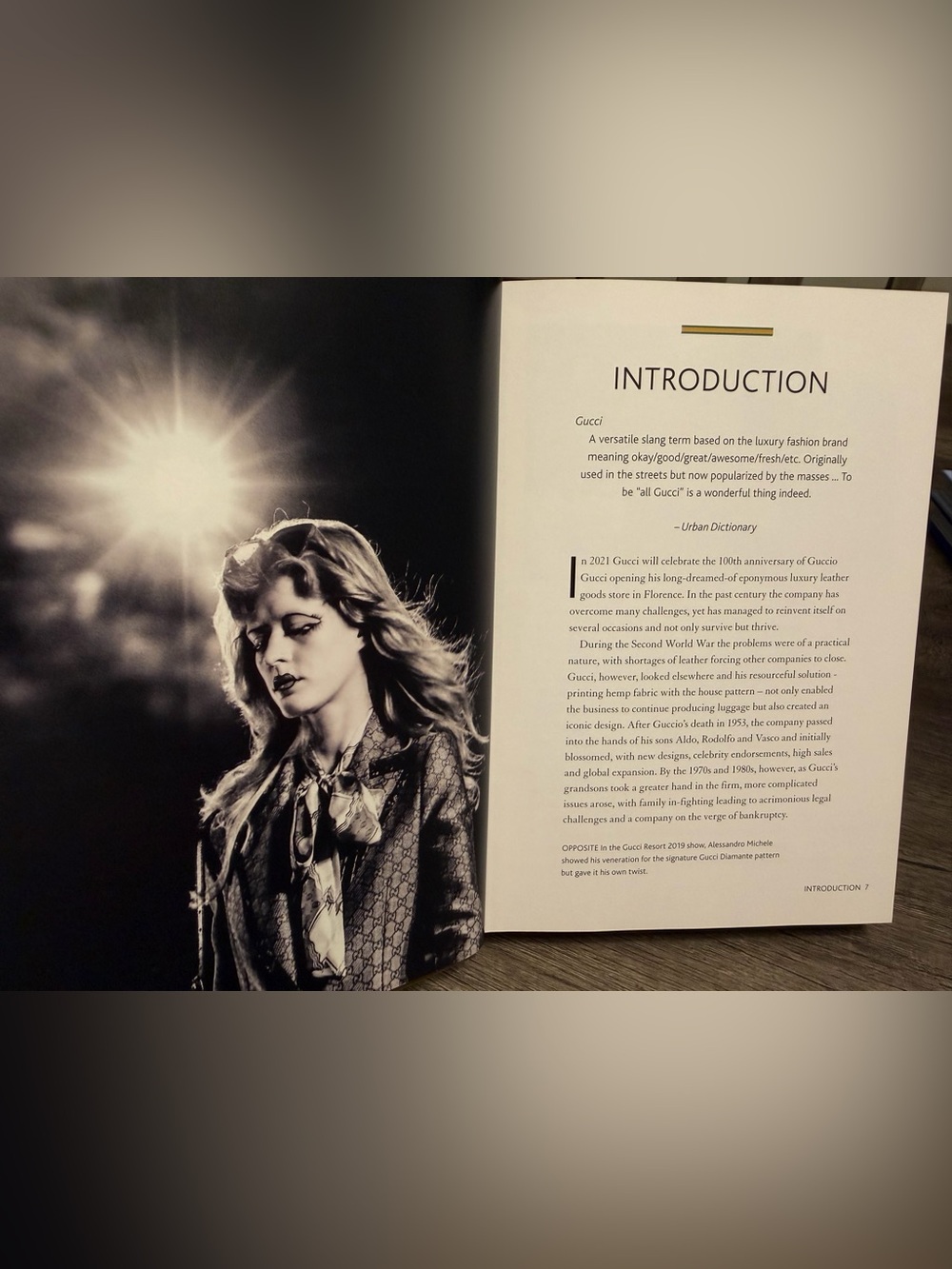 Little Book of Gucci - Picture 2 of 4
